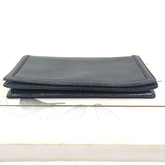 Banana Republic Lg Patent Croc Embossed Clutch - Picture 5 of 8